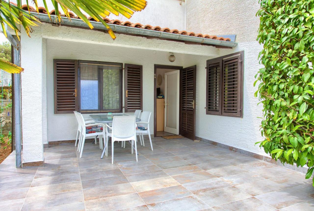 Apartments Dubravka Đảo Krk Ngoại thất bức ảnh