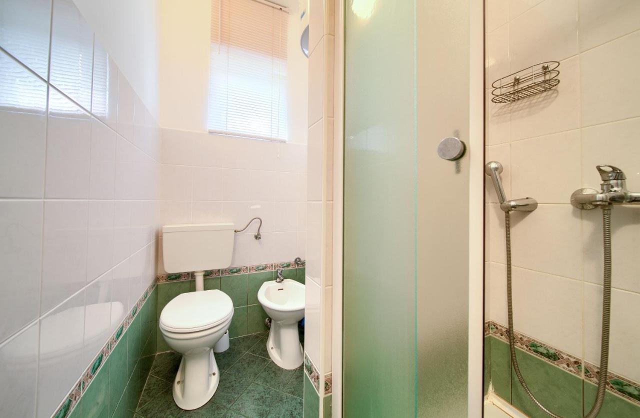 Apartments Dubravka Đảo Krk Ngoại thất bức ảnh
