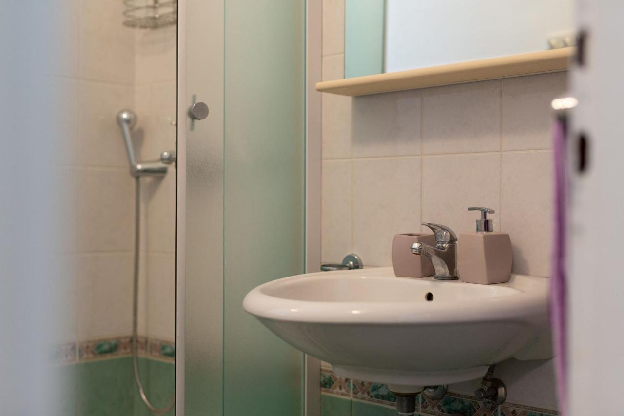 Apartments Dubravka Đảo Krk Ngoại thất bức ảnh