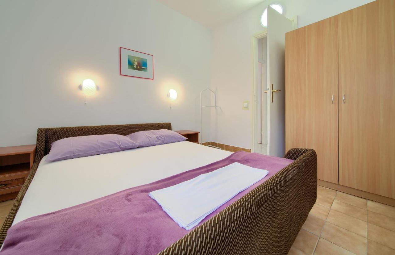 Apartments Dubravka Đảo Krk Ngoại thất bức ảnh